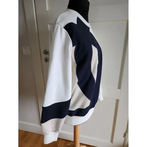 Authentic CHANEL CC Logo Crew Neck Sweatshirt Jumper Pullover Top ⭐️AUTHENTIC 38